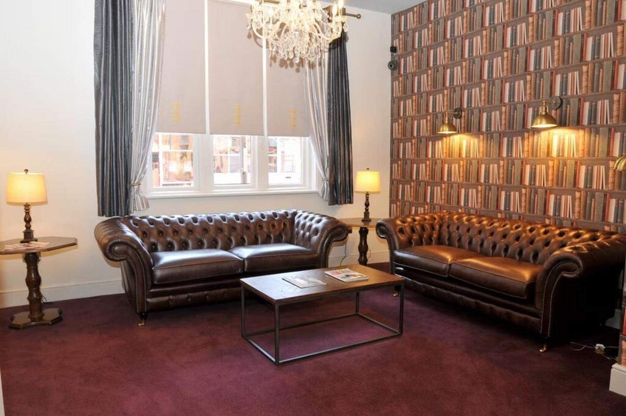 The Royal Hotel Crewe, A Brilliant Collection, Powered By Oyo Buitenkant foto